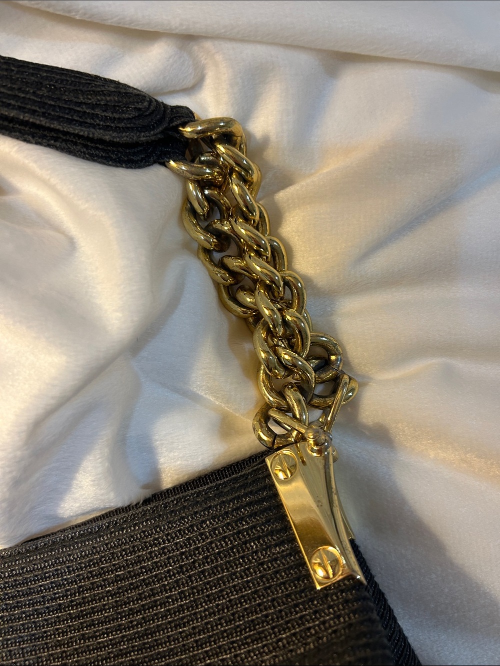 Eric Javits Black Shoulder Bag with Gold Chain Straps - Picture 9 of 13